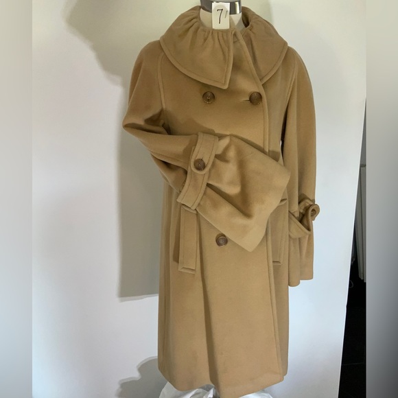 George Simonton, Tan Wool and Cashmere Coat.  Size 6 - Picture 3 of 9